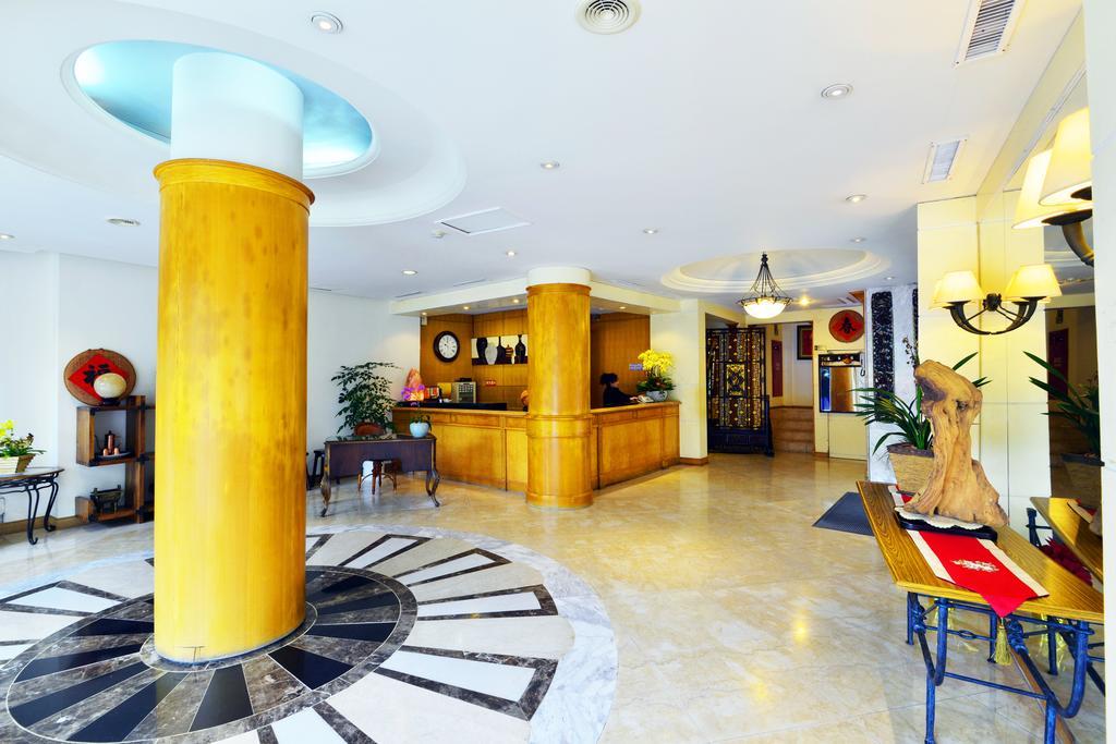 Apollo Hotel Puli Exterior photo